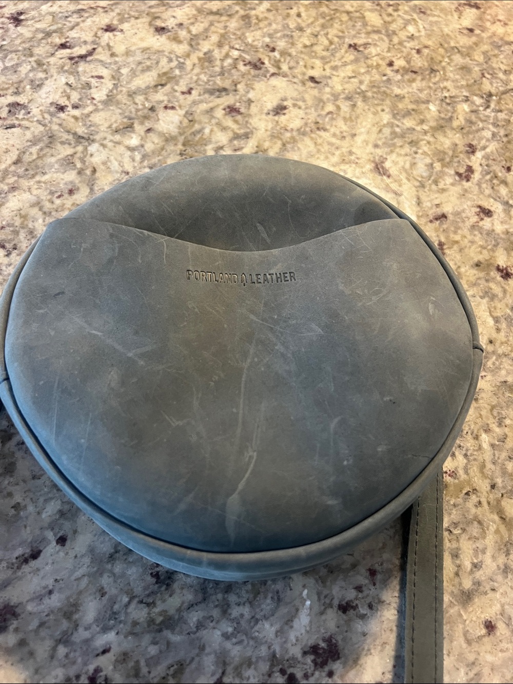 Portland Leather Round bag - Picture 3 of 5